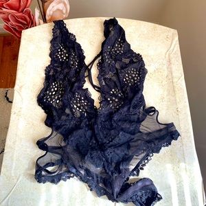 Sexy limited-edition Victoria secret black teddy